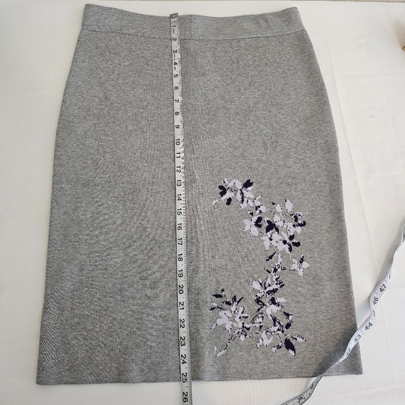 Calvin Klein Floral Print Sweater Pencil Skirt NWT Size M Pull-On Gray Purple - Picture 8 of 11
